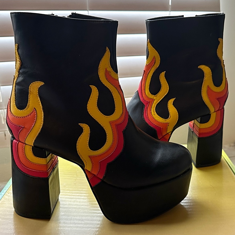 Current mood platform burner boots